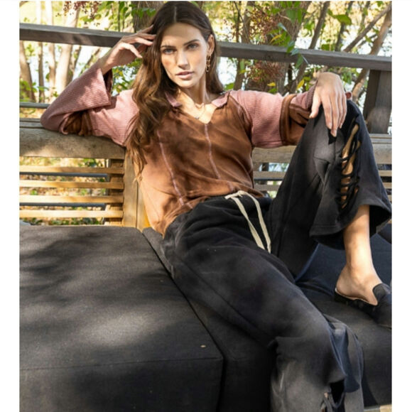 POL spliced thermal split neck top pink brown medium - Picture 3 of 5